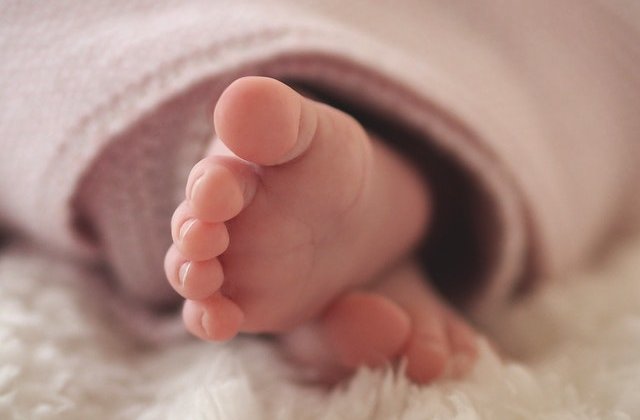 Un bebeluș de doar 6 săptăm&acirc;ni a murit de Covid-19. Este cea mai t&acirc;nără victimă