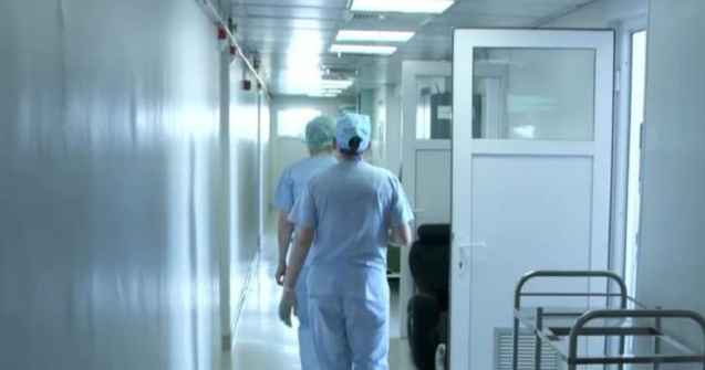 Medicii care demisionează ar putea avea interzis la practicarea meseriei