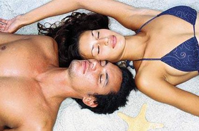 Romanii fac sex de 12 ori pe luna!