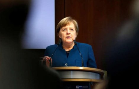 Angela Merkel se întoarce la Guvern dupa ce testul coronavirus a ieșit negativ