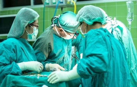 Cadrele medicale care se află în linia întâi ar putea fi cazate în hoteluri