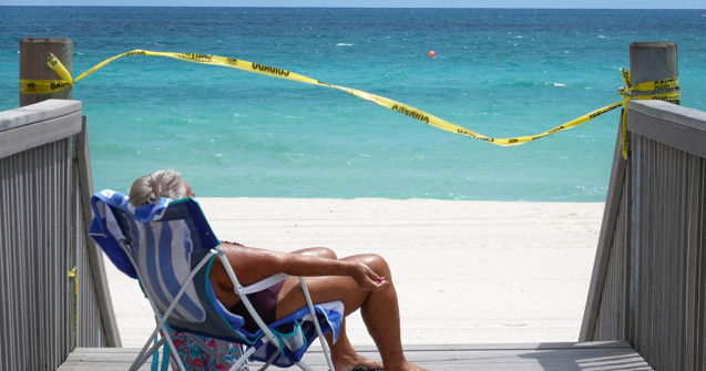 Două turiste, date în judecată după ce una din ele prezenta simptome de Covid-19