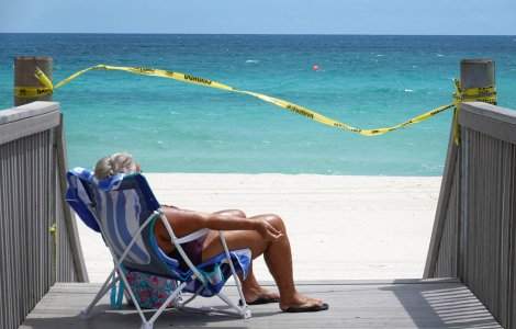 Două turiste, date în judecată după ce una din ele prezenta simptome de Covid-19