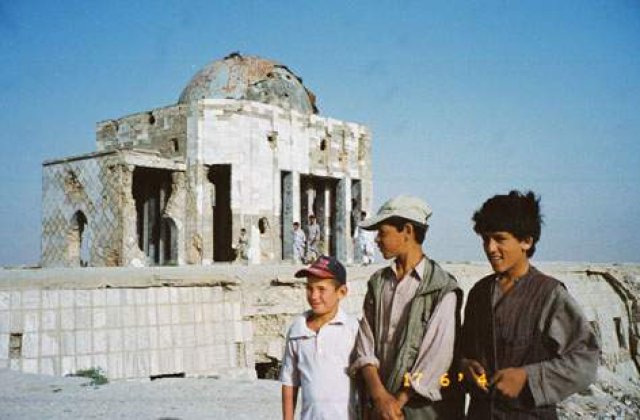 Afganistan, in pragul alegerilor: Cabine de vot separate pentru barbati si femei