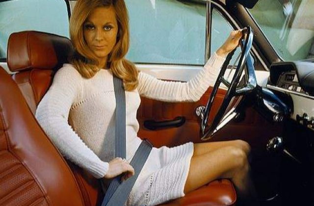 Centura de siguranta in 3 puncte: 50 de ani si peste un milion de vieti salvate!