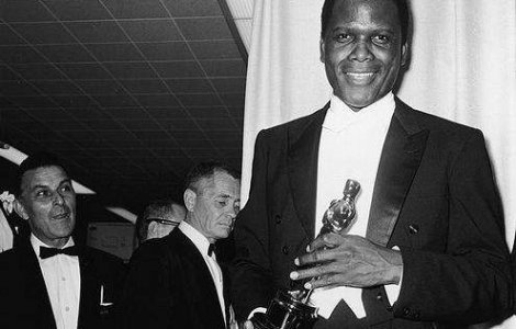 Sidney Poitier a primit Medalia Prezidentiala a Libertatii