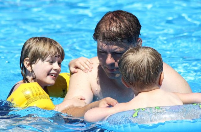 Sportul taie pofta romanilor pentru cheltuieli extravagante