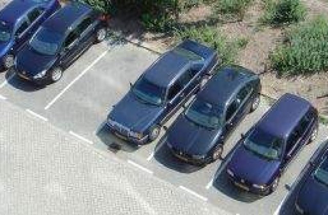 Numarul autoturismelor importate a urcat cu 85% in 2012