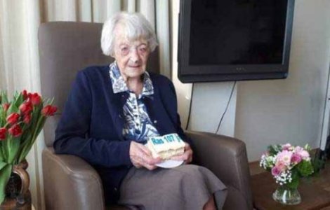 Record pozitiv: O femeie s-a vindecat de coronavirus la 107 ani