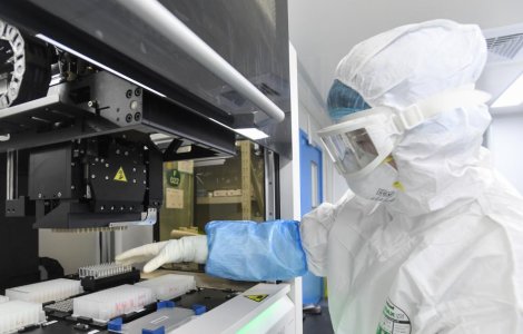  Top  Imagini RARE din laboratorul din Wuhan: Teoriile conspirației spun că virusul a scăpat de aici