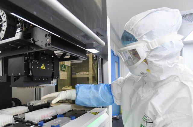 Imagini RARE din laboratorul din Wuhan: Teoriile conspirației spun că virusul a scăpat de aici