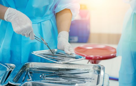 Asistentă medicală, dată afară din locuință de proprietar de teama COVID-19