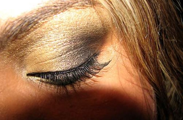 Gel inovator pentru alungirea genelor