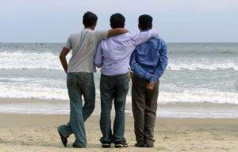 Human Rights Watch: Homosexualii irakieni sunt vanati si omorati