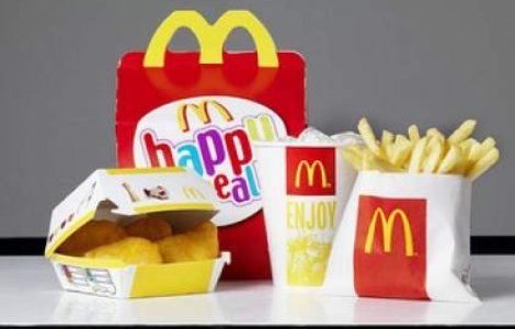 McDonald`s RENUNTA la jucariile din meniul Happy Meal