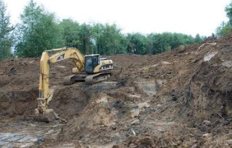 Cel putin 46 de morti, dintre care 19 copii, in urma alunecarii de teren din China