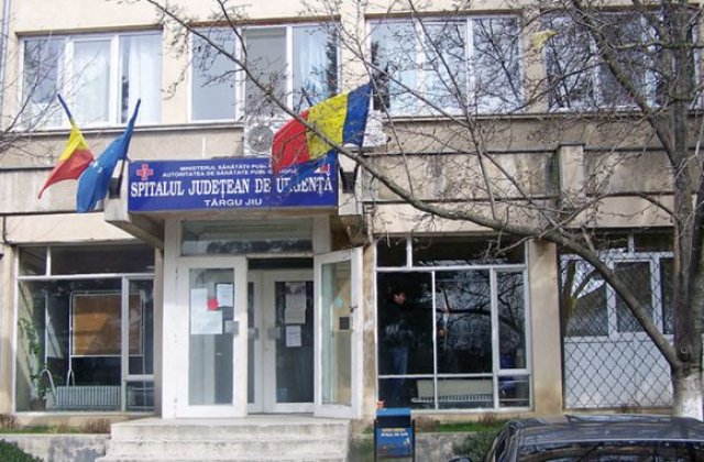 Medicii de la Spitalul Judeţean de Urgenţă Târgu Jiu au fost amendați fiindcă nu purtau corespunzător echipamentul de protecție
