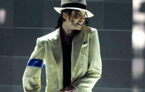 Corpul lui Michael Jackson, inghetat pana la inmormantare