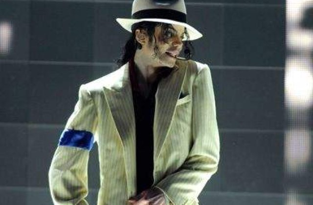 Corpul lui Michael Jackson, inghetat pana la inmormantare