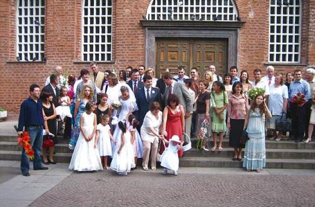 Romanii nu se mai casatoresc