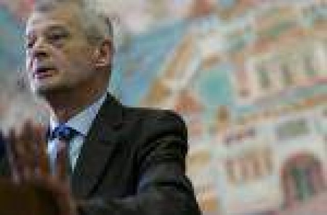 Oprescu a anulat licitatia pentru crucea de flori din Piata Unirii