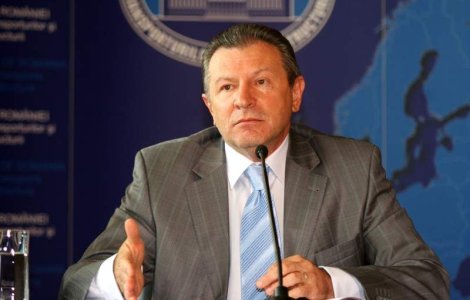 Fenechiu: Berceanu arunca banii publici pe "bordura" Autostrazii