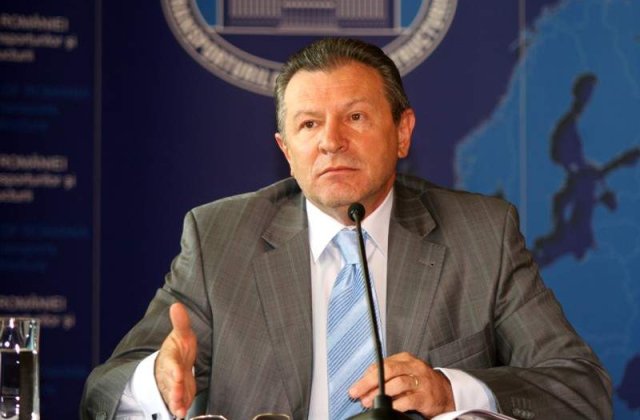 Fenechiu: Berceanu arunca banii publici pe "bordura" Autostrazii