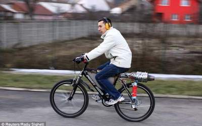 Un tanar din Deva a construit...