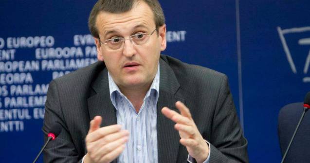 Cristian Preda: E straniu ca un ministru al Sanatatii vrea sa salveze statul, nu pacientul