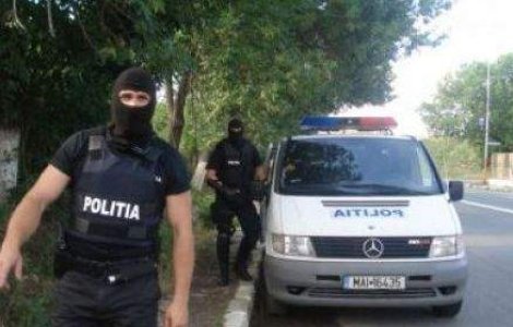 Mehedinti: Perchezitii la o grupare suspectata de evaziune fiscala de peste 2 mil. de euro
