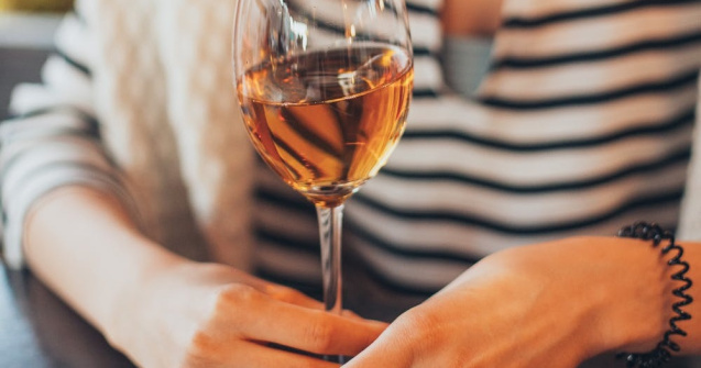 OMS: Consumul de alcool nu tratează infectarea cu noul coronavirus