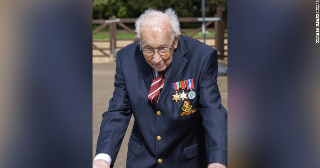 Are 99 de ani și a reușit să strângă 23 milioane de dolari pentru medici