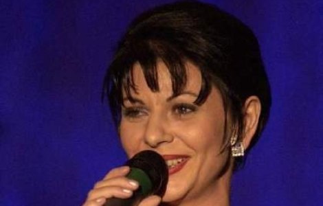 Elena Carstea a scapat de operatie