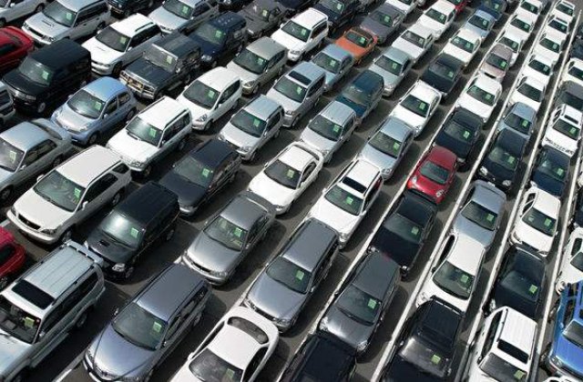 Inmatricularile de masini noi din Romania, scadere de doua ori mai rapida ca in UE