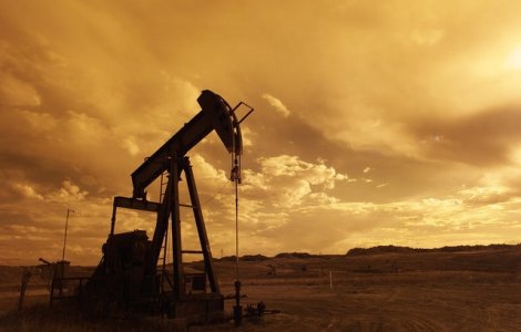 Record istoric: Prețul petrolului a căzut sub 0 dolari pe baril