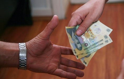 Pro România propune venitul minim garantat, de 1.500 de lei. Cine se încadrează