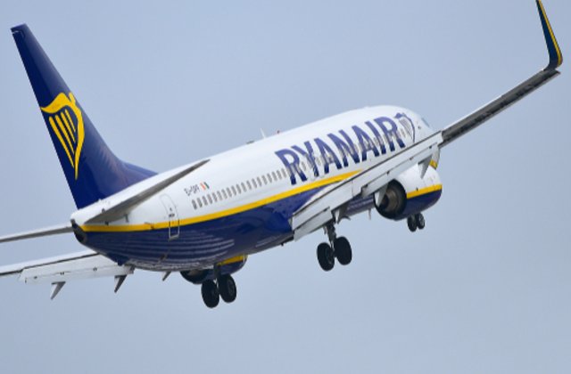 Adio, zboruri low-cost. Biletele de avion s-ar putea scumpi dacă va fi impusă distanțarea &icirc;n avioane