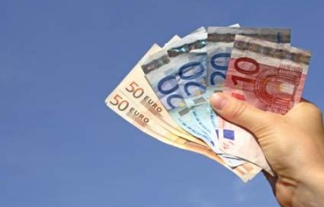 Salariul minim, jumatate din salariul mediu. Cand?