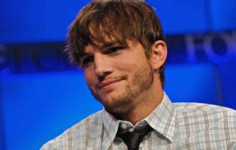 Ashton Kutcher: &#39;Sunt atat de bun, incat ar trebui sa fiu clonat&#39;