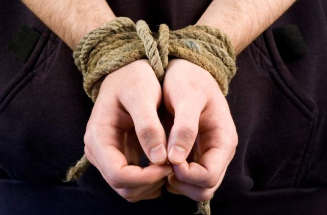 UPDATE: MAE a confirmat: Roman, rapit de teroristi in Algeria