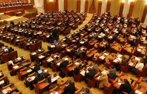 Cine sunt cei patru deputati care au solicitat asigurarea cazarii, desi detin imobile in Capitala