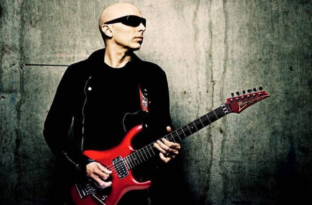 Chitaristul Joe Satriani, in premiera, in Romania