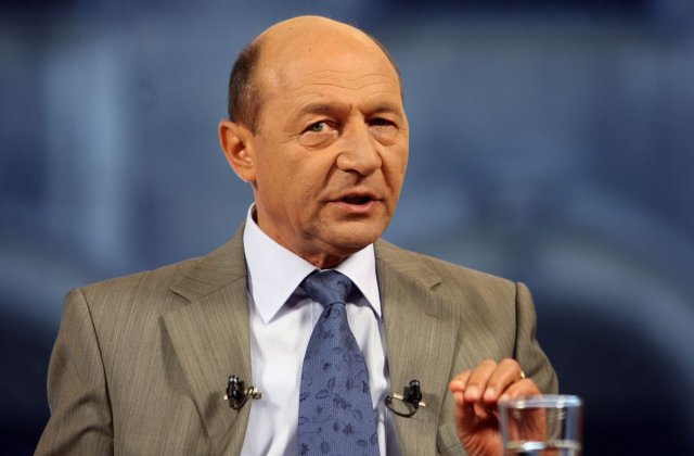 Băsescu: ”Încetați să mai falsificați nivelul de contaminare al populației”