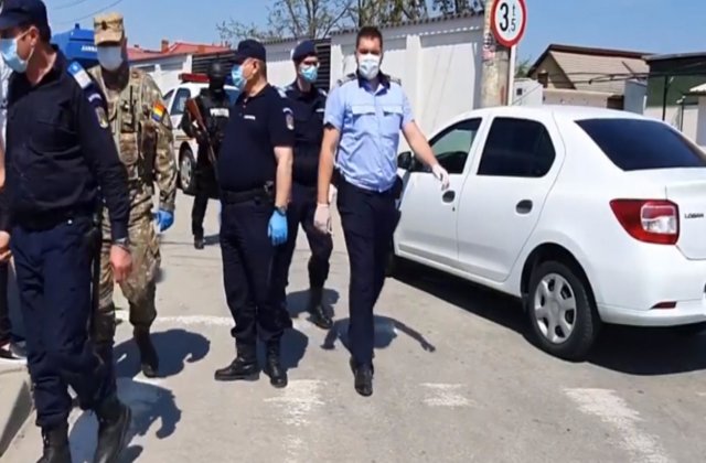 VIDEO Mascații au "spart" o petrecere de logodnă cu zeci de persoane