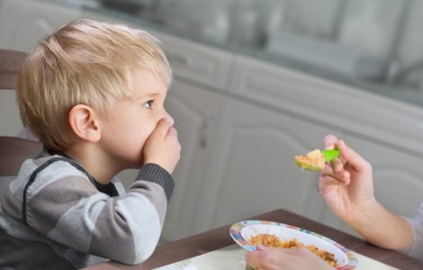  Top  Izolarea dă bătăi de cap părinților: 5 sfaturi pentru a hrăni copiii mofturoși