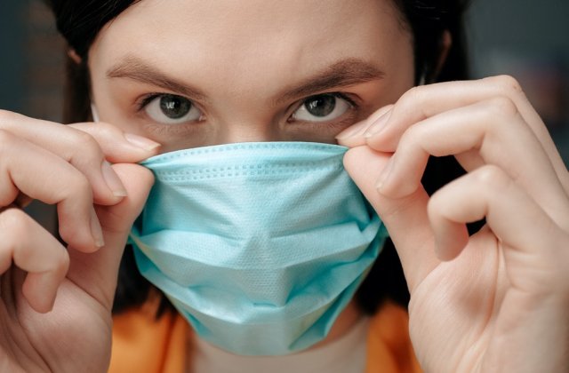 Medicul Tudor Ciuhodaru: Cum folosești și refolosești corect masca de protecție