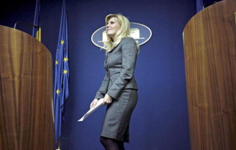 Udrea, cel mai puternic politician dupa Basescu