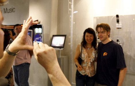 O noua aplicatie iPhone ne va face iFericiti