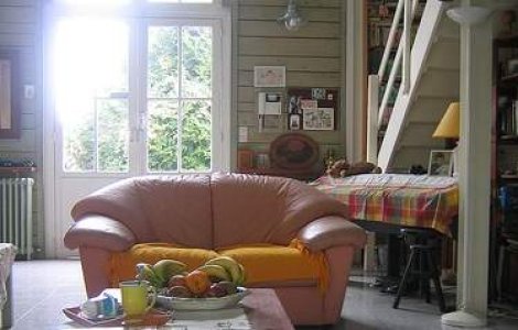 De ce pleaca in alta tara un roman de succes?