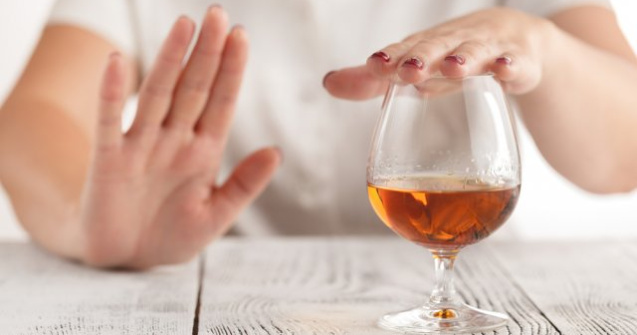 Țara în care oamenii consumă cantități uriașe de alcool pentru a evita Covid-19